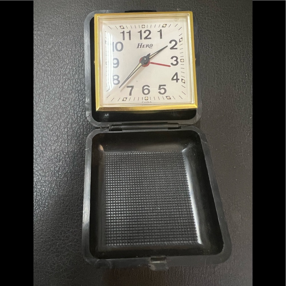 Hero Travel Clock - Picture 9 of 14